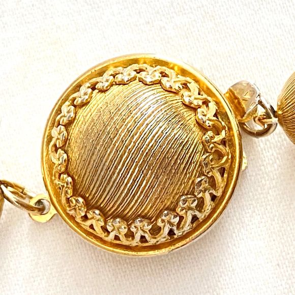 Matinee Necklace Textured Spiral Gold Tone Beads Round Slide Clasp - Picture 6 of 8